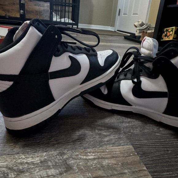 Nike Dunk High Retro - Picture 1 of 5